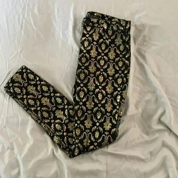 TINSELTOWN Brocade Skinny Jeans Gold Size 7 - Picture 1 of 12